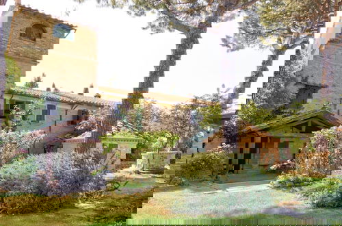 Foto 61 - Farmhouse in Marsciano With Vineyards Olive Groves