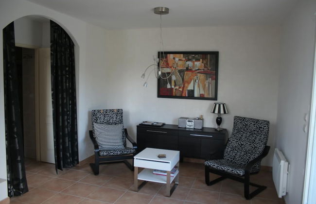 Chic Apartment in Segonzac With Swimming Pool - Photo 14