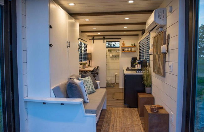 Stillwater House Tiny Container Home 12 min to Downtown Magnolia - Foto 5