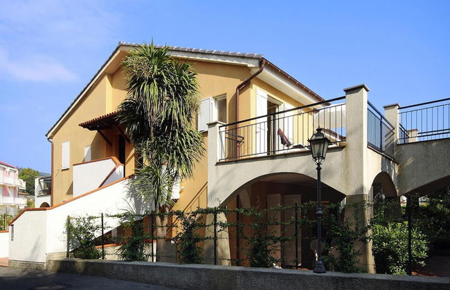Apartment in San Bartolomeo Al Mare - Foto 1