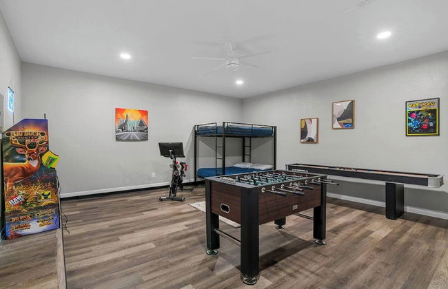 Sun Filled Home Pool & HotTub Gameroom - Foto 1