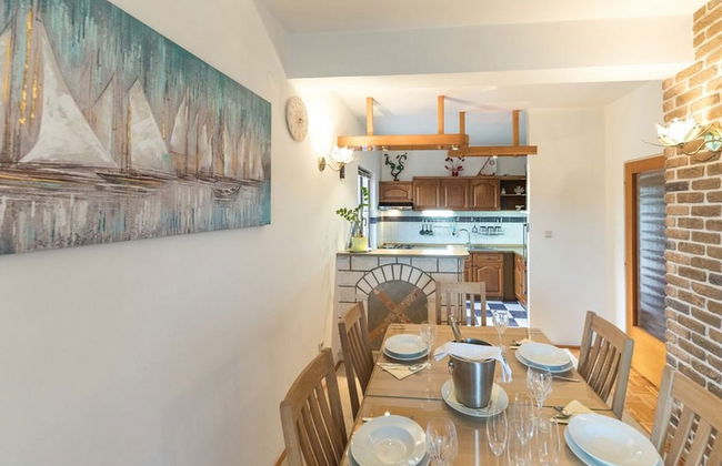 Relaxing Holiday Home With Pool, Fitness Area, and Entertainment Facilities - Photo 25