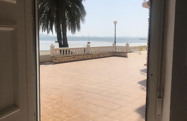 Beachfront Apartment With Patio & Private Terrace - Foto 19