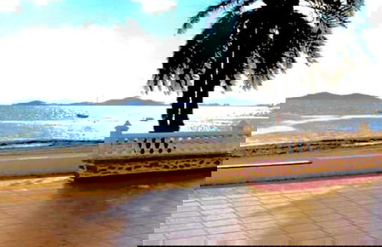 Beachfront Apartment With Patio & Private Terrace - Foto 32
