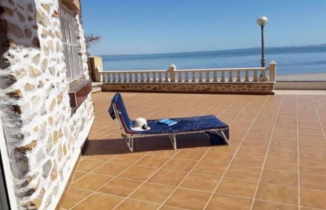 Beachfront Apartment With Patio & Private Terrace - Foto 1