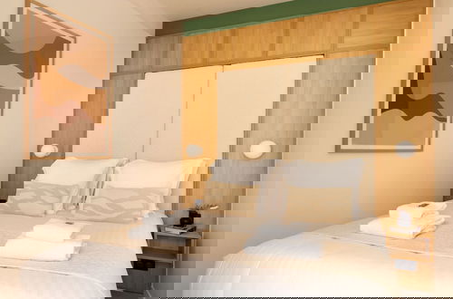 Foto 3 - Elegance & Comfort With A/C in the Heart of 11th