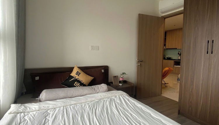 Photo 1 - LA Nest