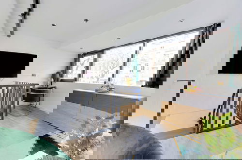 Foto 9 - Amazing Apartment Near Beaubourg - Le Marais
