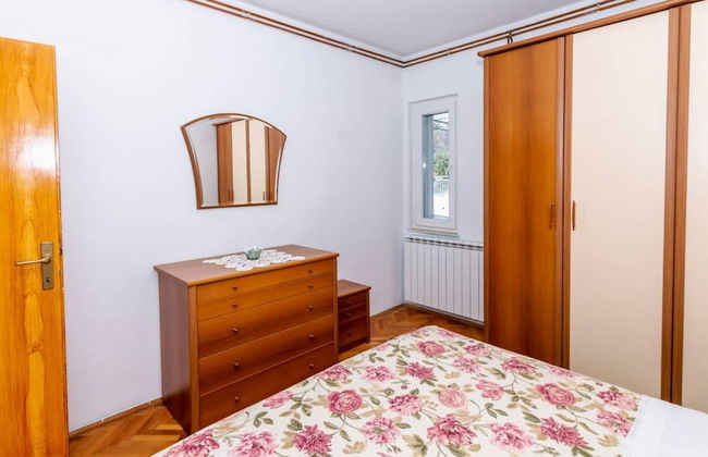 Sunny and Sleek Apartment Kastel Novi With Terrace - Foto 5