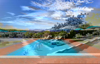 Foto 1 - Farmstay in Tuscany With Pool & Garden