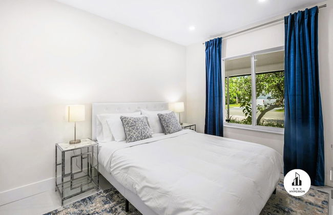 Uhost AI 1BR With Marble Accents Patio - Foto 1