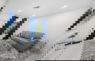 Photo 2 - Bnb Hyperion - Modern 1B Gem in Ft Lauderdale