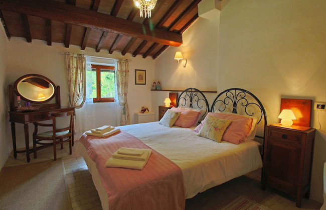 Spacious Villa With Pool in Fabriano Italy - Foto 14