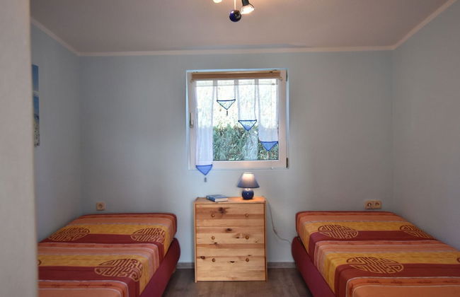 Striking Holiday Home in Sternberg With Jetty - Foto 5