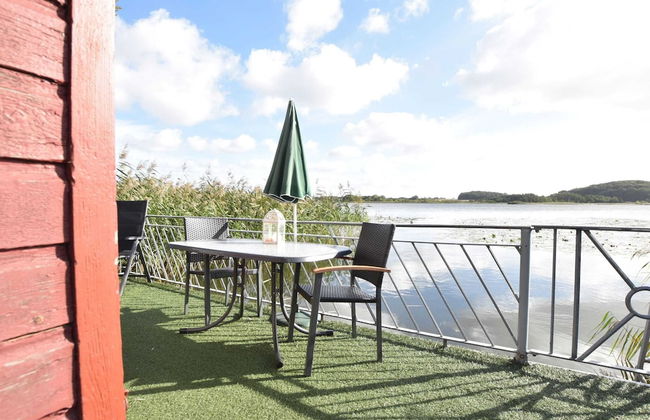 Striking Holiday Home in Sternberg With Jetty - Foto 25
