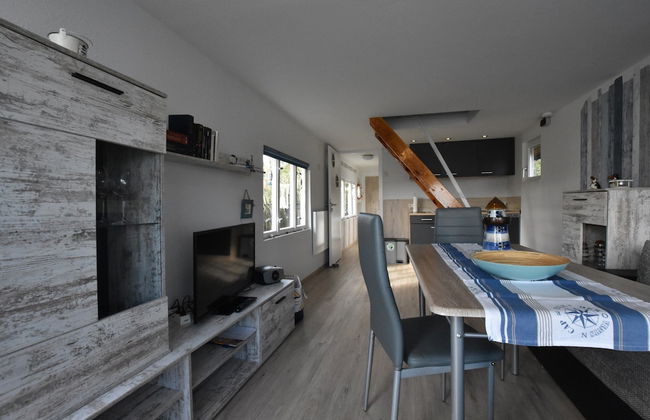 Striking Holiday Home in Sternberg With Jetty - Foto 21