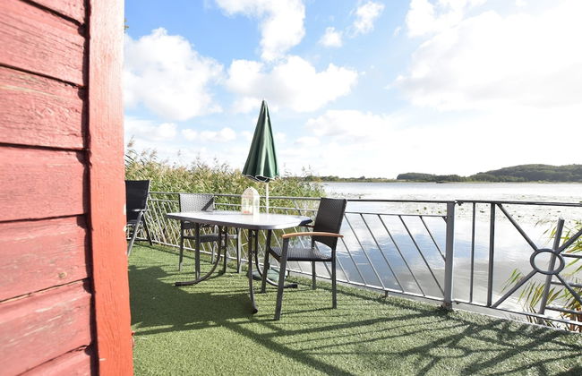 Striking Holiday Home in Sternberg With Jetty - Foto 28