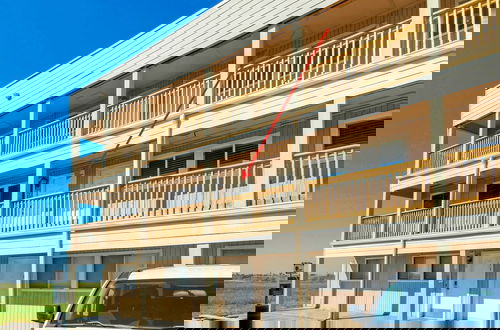 Foto 30 - Minutes to the Beach, Pool, Balcony w/ Nature Views Compass 17 by Avantstay