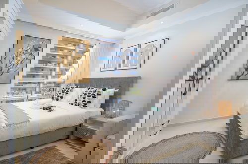 Foto 2 - Heaven Crest Vacation Homes Downtown - Studio, 1, & 3 Bedroom Suites 2 minute walk to Dubai Mall and Burj Khalifa