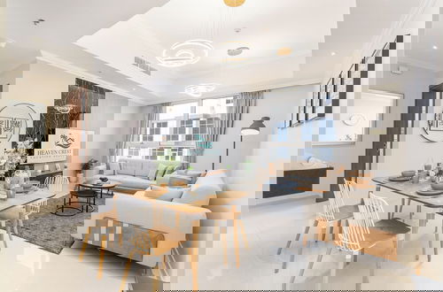 Foto 6 - Heaven Crest Vacation Homes Downtown - Studio, 1, & 3 Bedroom Suites 2 minute walk to Dubai Mall and Burj Khalifa