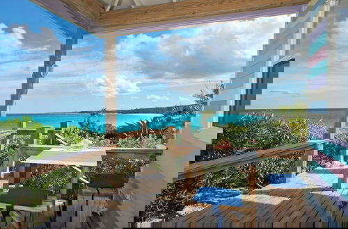 Foto 4 - Cayo Loco Getaway: Private Beachfront Haven