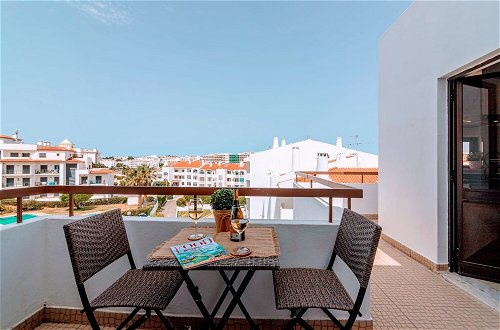 Photo 15 - Holiday 1 Bed Apartment With Pool in Albufeira