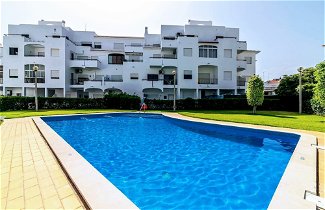Photo 1 - Holiday 1 Bed Apartment With Pool in Albufeira