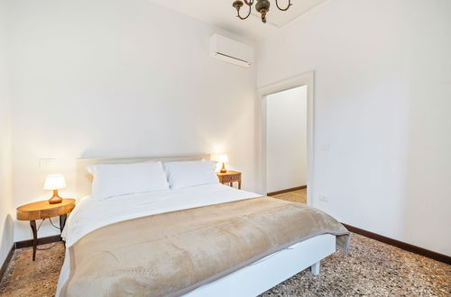 Photo 12 - Del Remer Apartment - 5mins from San Marco sq