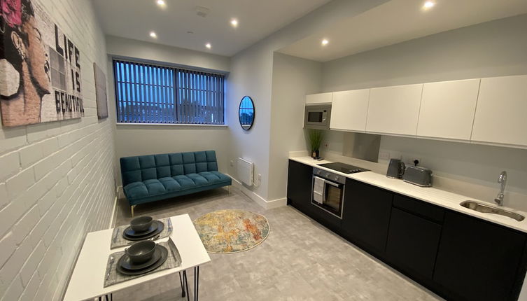 Photo 1 - Kempston Suites Liverpool Apartment 4