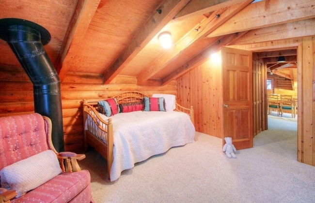 Log Cabin on the Stream - Foto 7