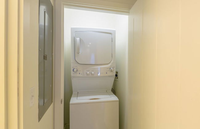 Peachtree Apartments by Avalon Suites - Photo 11