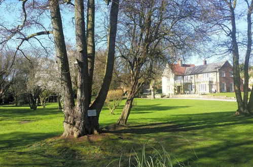 Photo 32 - 17th-century One Bed Studio With Parking & Garden