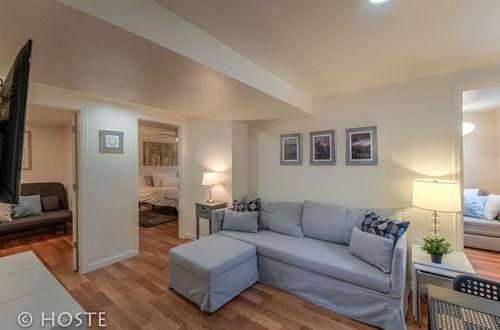 Photo 12 - 2BR Comfy Condo & Cute Patio Broadmoor Area