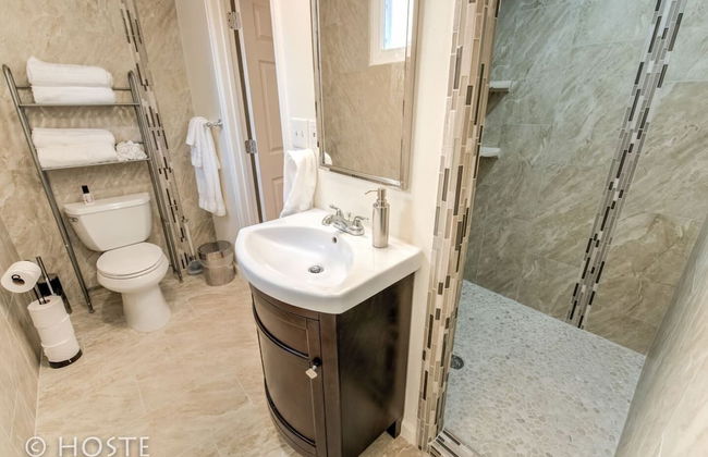 2BR Comfy Condo & Cute Patio Broadmoor Area - Foto 23