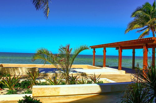 Photo 23 - Maax Cay Luxury Ocean Front Villa