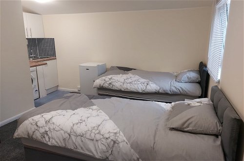 Foto 8 - 2-beds Studio Located in Parkgate Rotherham