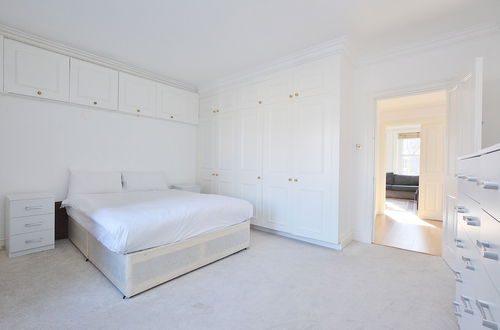 Photo 3 - 15 Beaufort Gardens Apartments