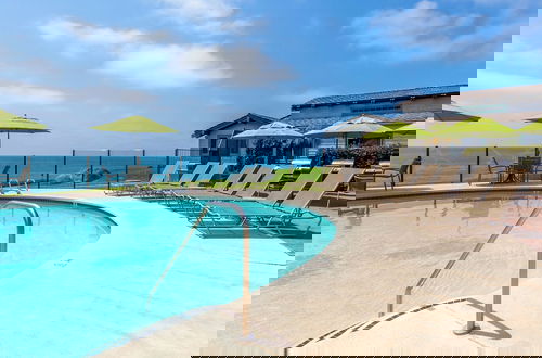 Photo 48 - Wave Crest Resort