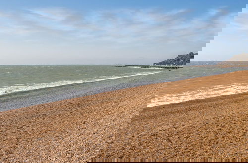 Photo 25 - Apartment in Folkestone Near Sandgate Beach