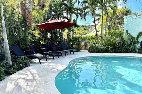 Photo 10 - Coco Plum Cottage, Walking Distance to Cityplace, Museums, Restaurants, Shops, W/pool