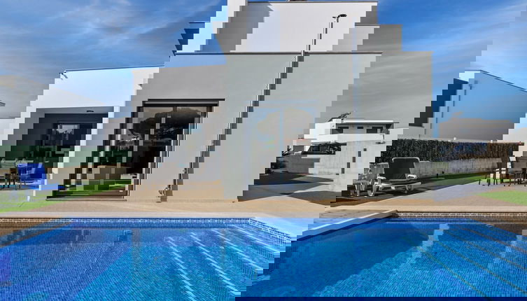 Foto 1 - Luxury Villa With Private Pool