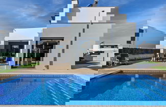 Photo 1 - Luxury Villa With Private Pool