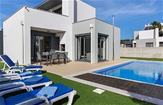 Photo 1 - Luxury Villa With Private Pool