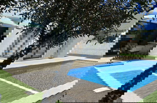 Foto 29 - Luxury Villa With Private Pool