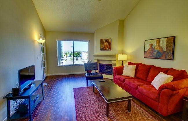 Sunshine Suites at Hillcrest - Foto 26