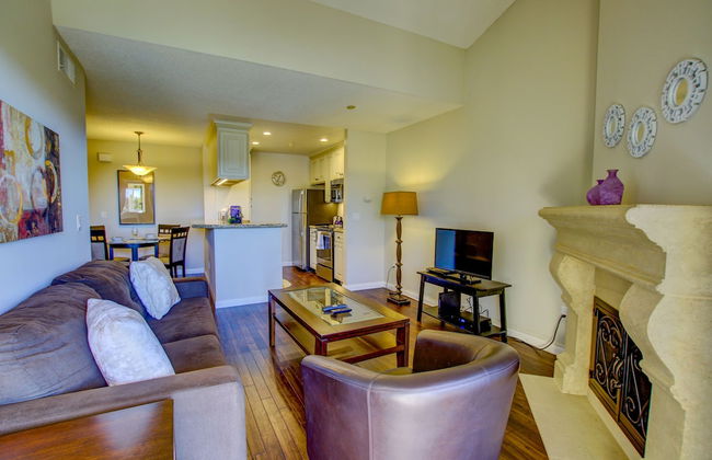 Sunshine Suites at Hillcrest - Foto 25