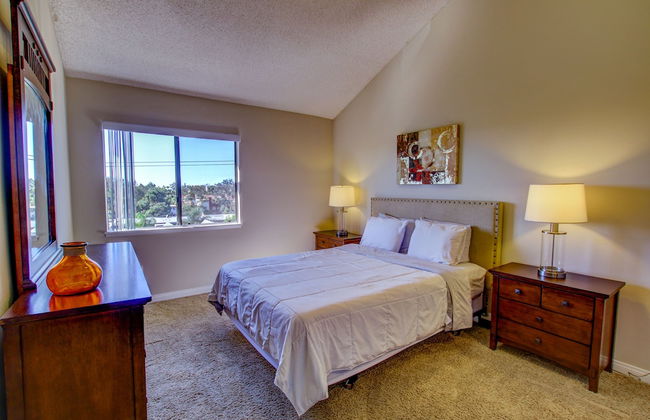 Sunshine Suites at Hillcrest - Foto 13
