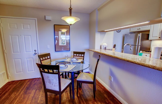 Sunshine Suites at Hillcrest - Foto 17