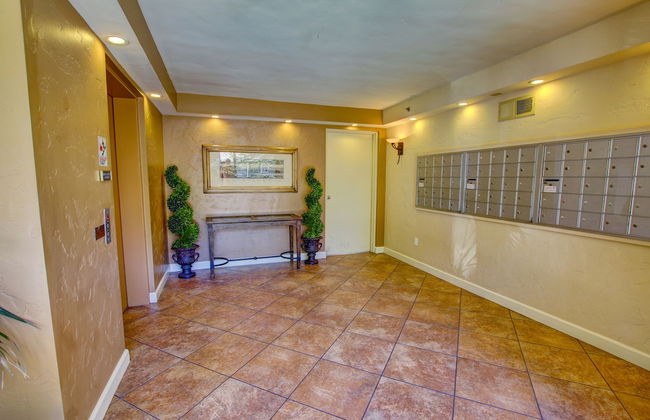 Sunshine Suites at Hillcrest - Foto 2