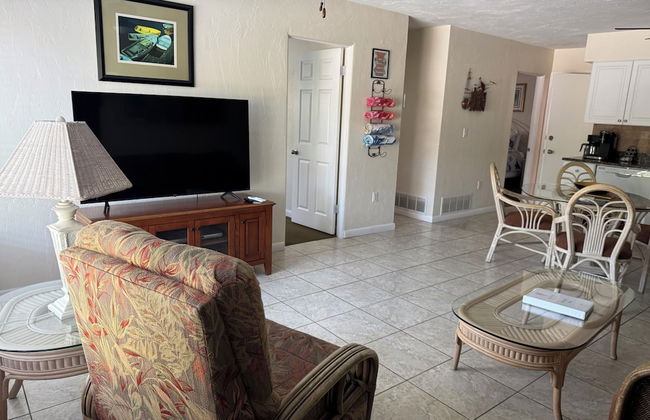 Tropical Villas of Venice Beach - Foto 21